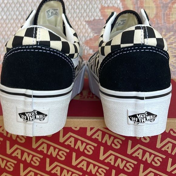 Vans Men’s Old Skool Stacked 
Checkerboard Black/Classic
VN0A7Q5MTYQ
Platforms - Picture 14 of 16